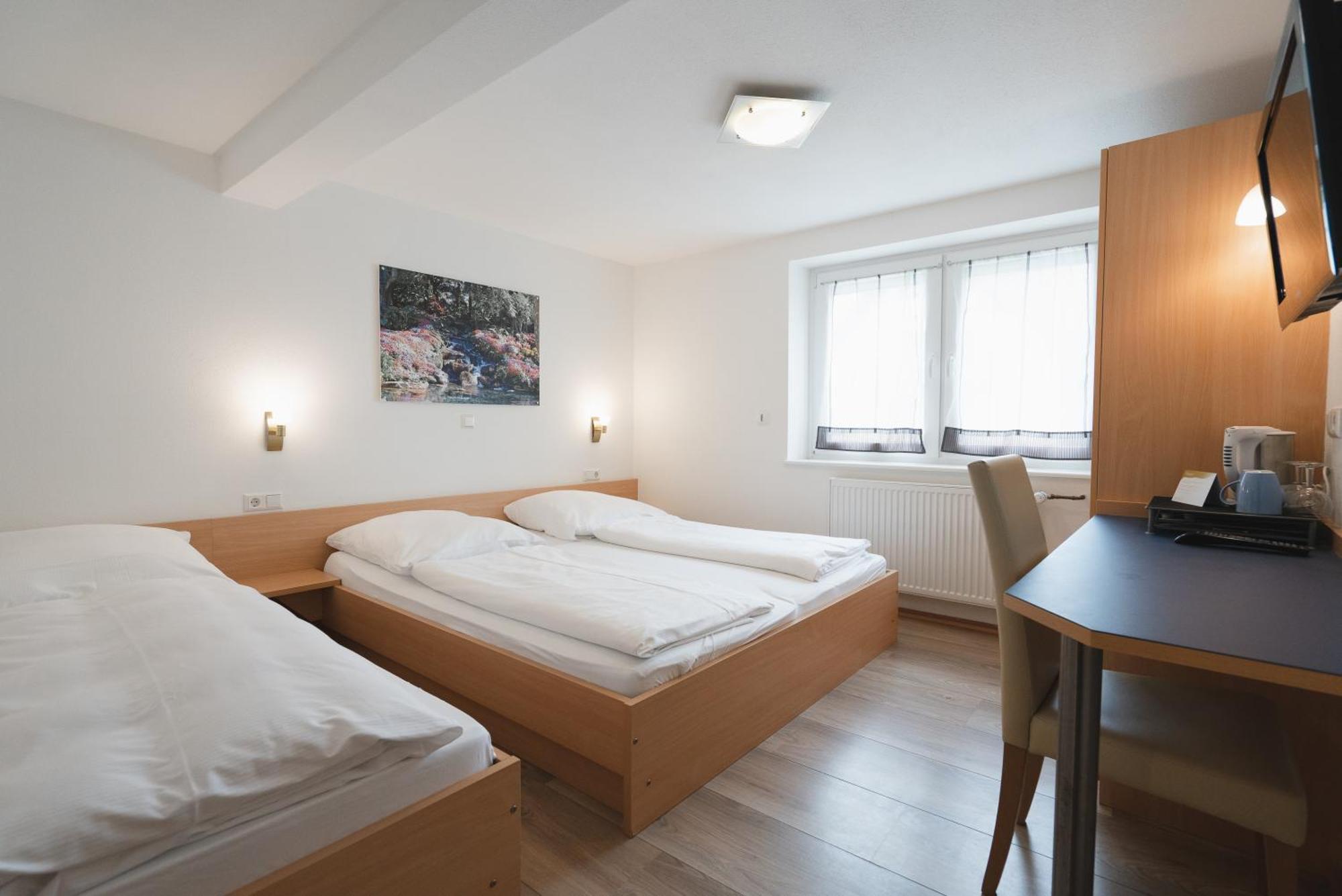 Hotel Krone Friesenheim  Extérieur photo